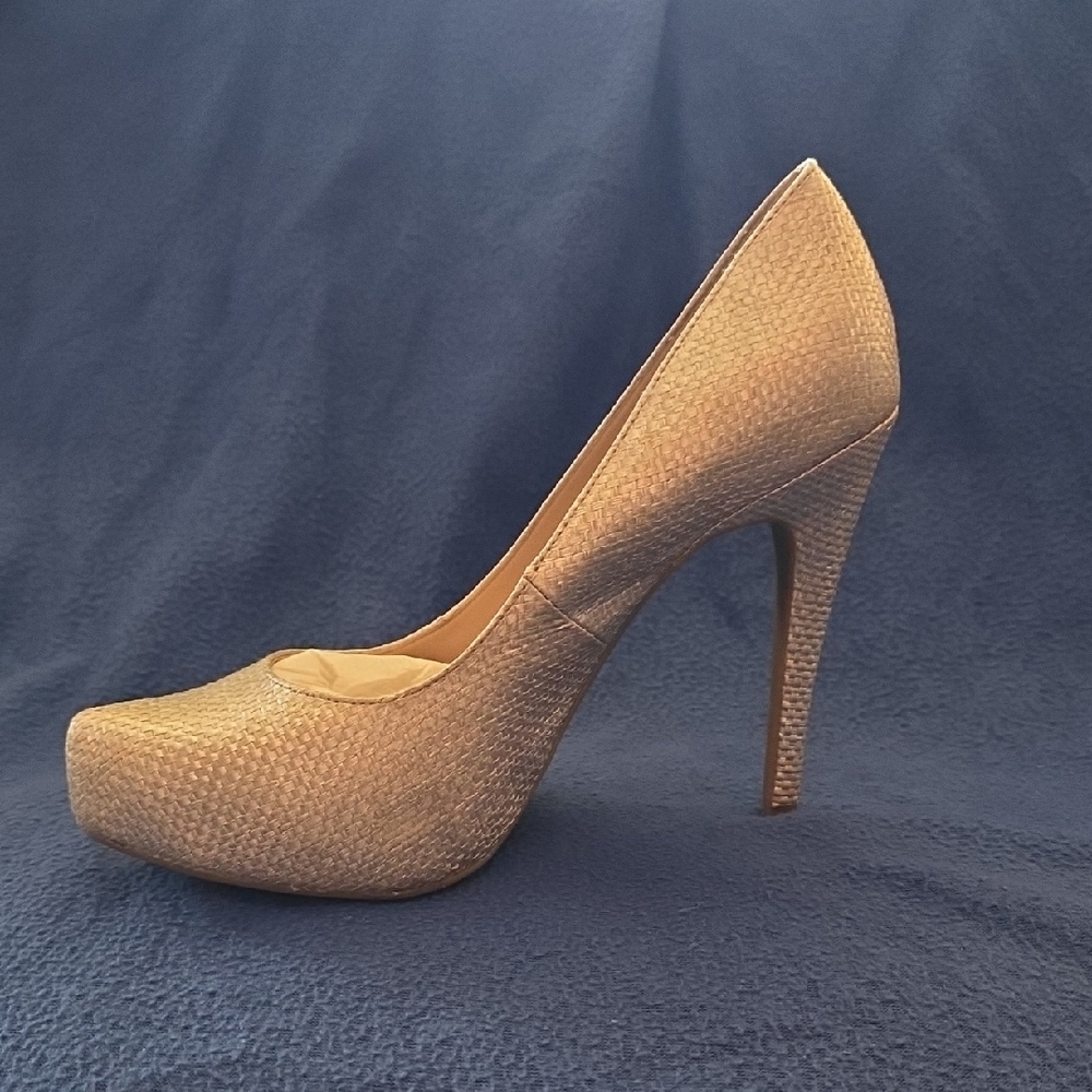 BCBGeneration Silver Stiletto Heels Elegant Pumps